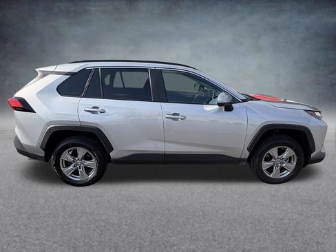 Used 2025 Toyota RAV4 XLE AWD/4WD image 7