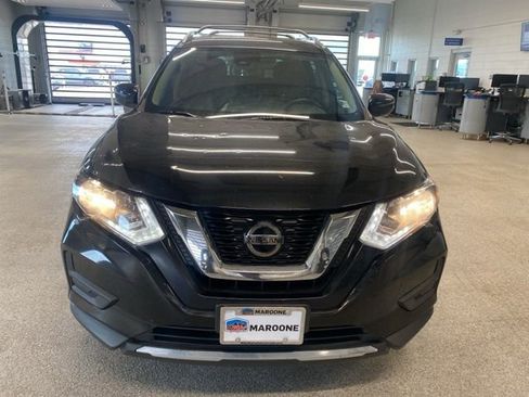 Used 2020 Nissan Rogue SV AWD/4WD image 2