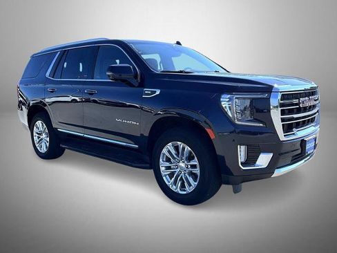 Used 2022 GMC Yukon SLT w/ SLT Luxury Package AWD/4WD image 3