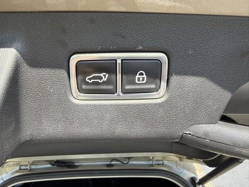 Used 2021 Kia Sorento SX Prestige image 17