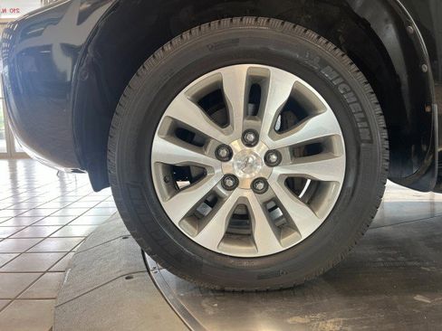 Used 2017 Toyota Sequoia Limited w/ Safety & Convenience Package AWD/4WD image 40