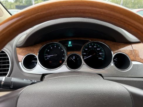 Used 2009 Buick Enclave CX w/ Driver Confidence Package image 4