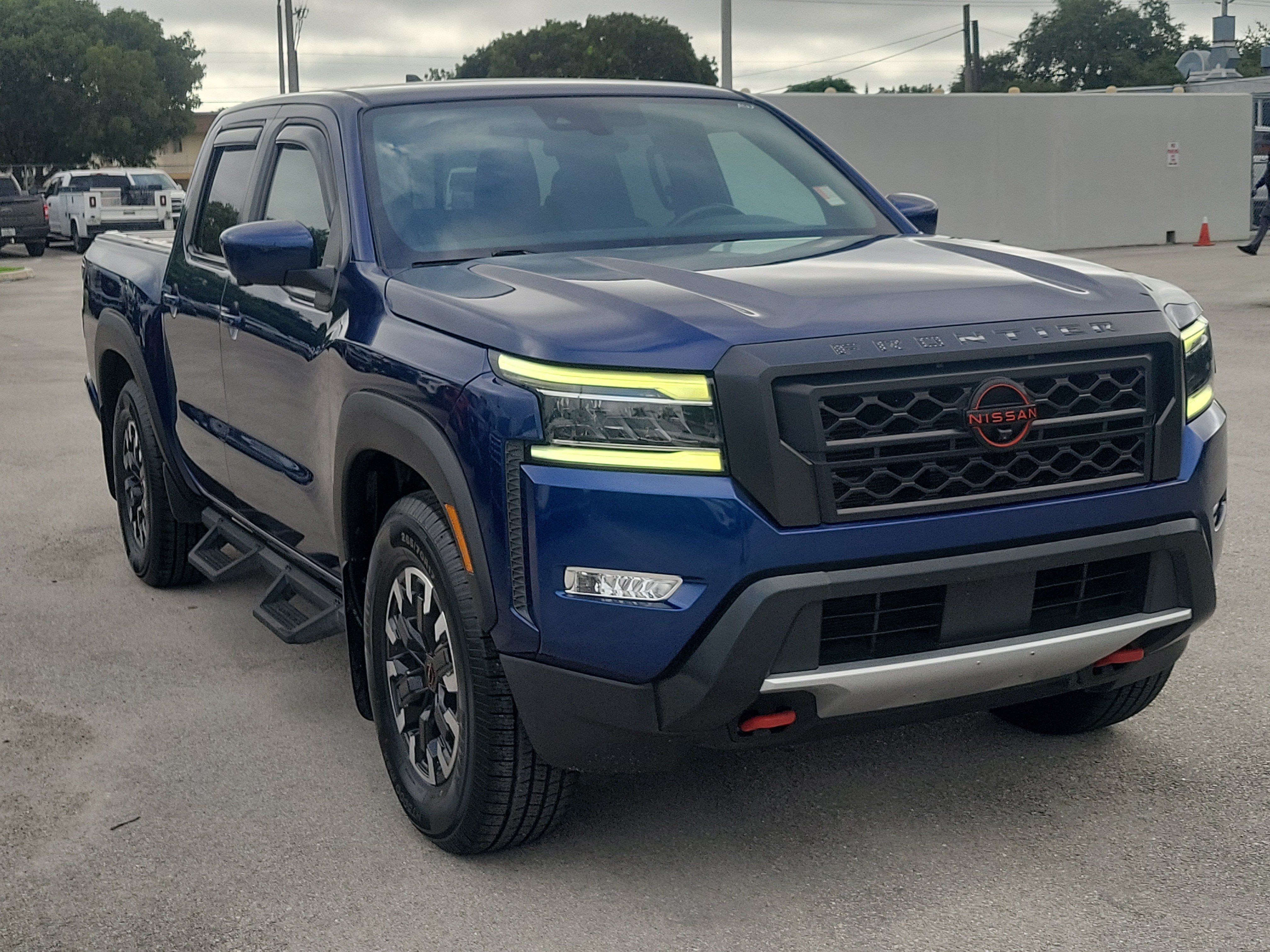Used 2022 Nissan Frontier Pro-X RWD image 3