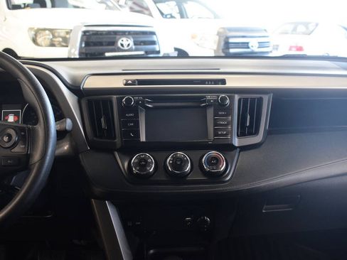 Used 2017 Toyota RAV4 LE w/ Carpet Mat Package AWD/4WD image 27