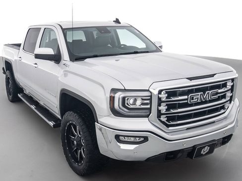 Used 2018 GMC Sierra 1500 SLT AWD/4WD image 1