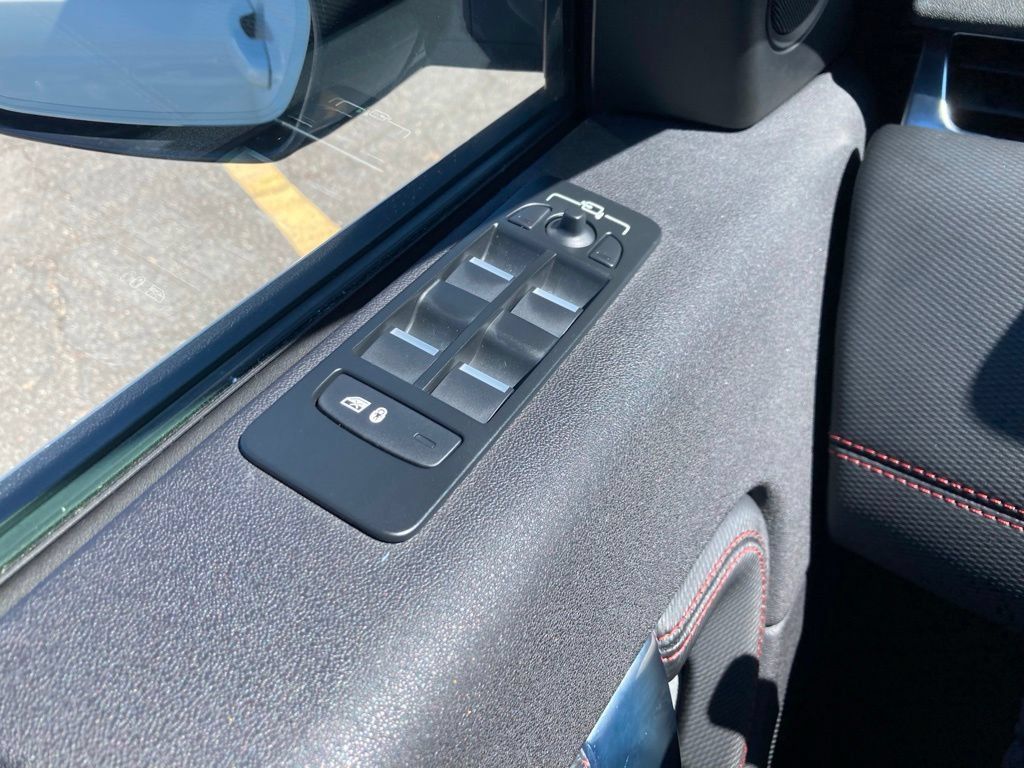 Used 2022 Land Rover Discovery Sport S R-Dynamic AWD/4WD image 20