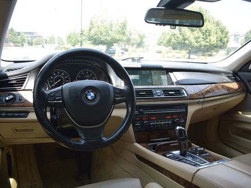 Used 2013 BMW 740Li w/ Executive Pkg image 11