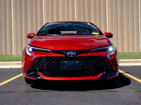 Used 2024 Toyota Corolla SE w/ SE Package FWD image 3