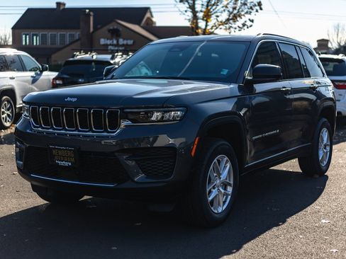 New 2025 Jeep Grand Cherokee Laredo X w/ Trailer Tow Package image 4