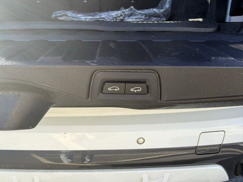 Used 2023 BMW X5 xDrive45e w/ Executive Package image 8