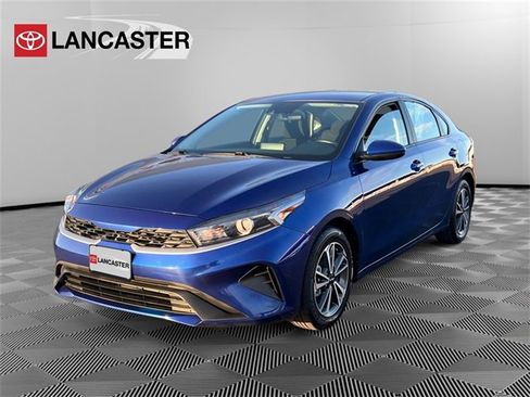 Used 2023 Kia Forte LXS image 3
