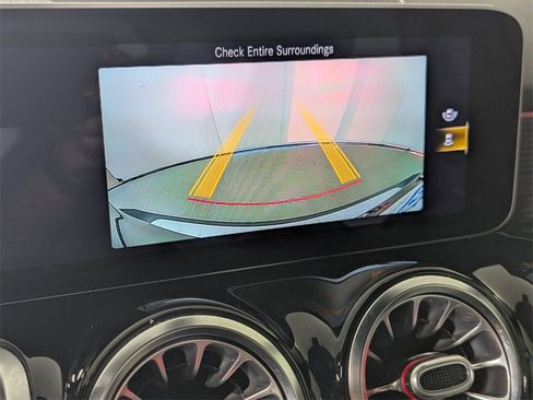 Used 2021 Mercedes-Benz GLB 35 AMG 4MATIC image 22