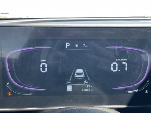 Used 2025 Kia Sportage EX FWD image 28