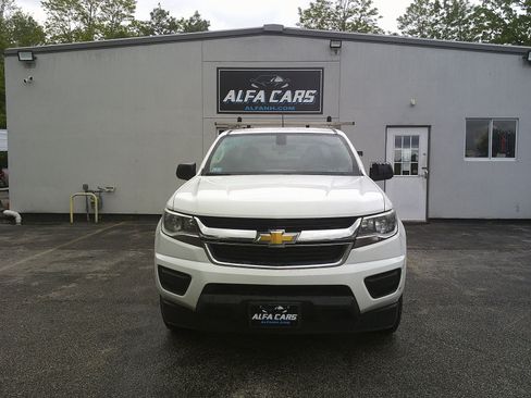 Used 2018 Chevrolet Colorado W/T RWD image 2