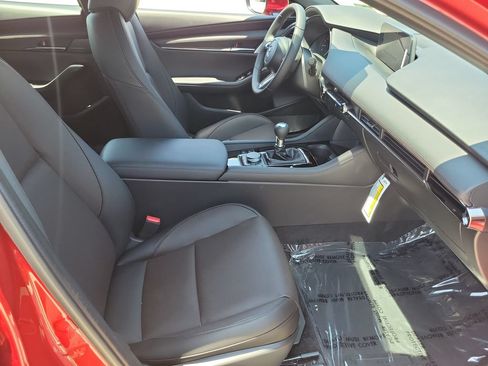 New 2026 MAZDA MAZDA3 2.5 S Hatchback w/ Premium Pkg FWD image 17