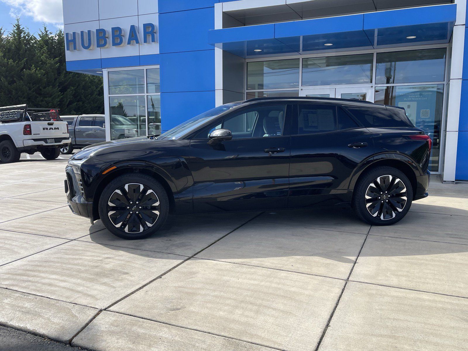 Used 2024 Chevrolet Blazer EV RS RWD image 2