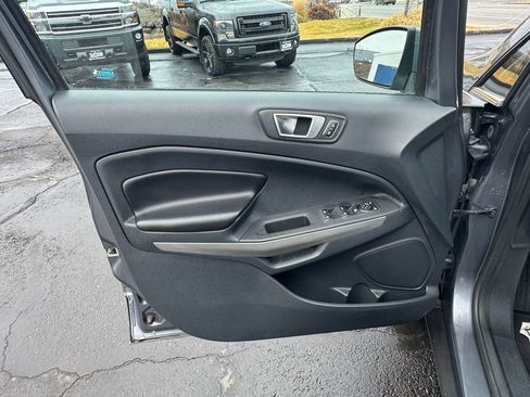 Used 2018 Ford EcoSport Titanium w/ Titanium Cold Weather Package image 18