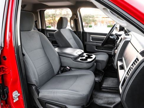 Used 2016 RAM 3500 SLT w/ Cold Weather Group image 31