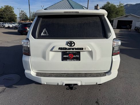 Used 2023 Toyota 4Runner SR5 Premium w/ Moonroof Package AWD/4WD image 4