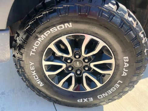 Used 2013 Ford F150 Raptor w/ Luxury Equipment Group image 9