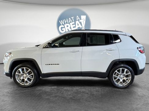 Used 2024 Jeep Compass Latitude AWD/4WD image 7