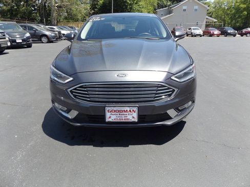 Used 2018 Ford Fusion Titanium AWD/4WD image 2