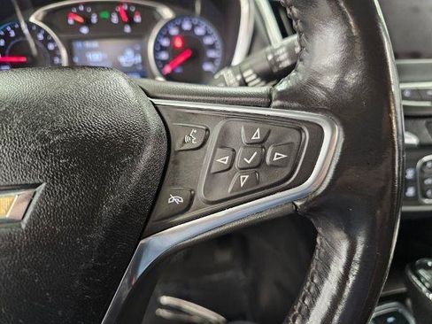 Used 2021 Chevrolet Equinox LT w/ Driver Convenience Package image 12