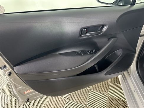 Used 2023 Toyota Corolla LE image 9