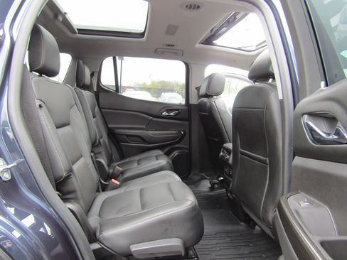 Used 2018 GMC Acadia SLT image 12