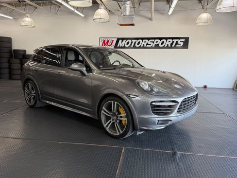 Used 2014 Porsche Cayenne Turbo S AWD/4WD image 1