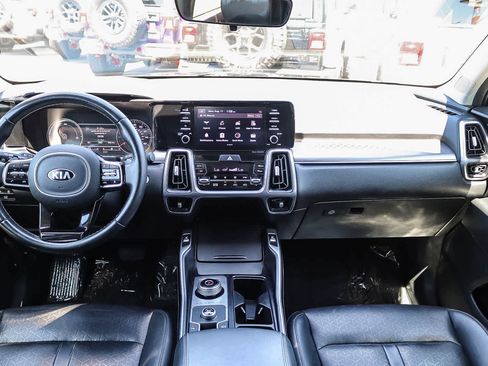 Used 2021 Kia Sorento EX FWD image 11
