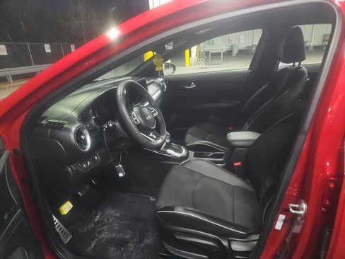 Used 2024 Kia Forte GT-Line image 11