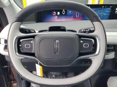 New 2025 Lincoln Navigator L Black Label image 16