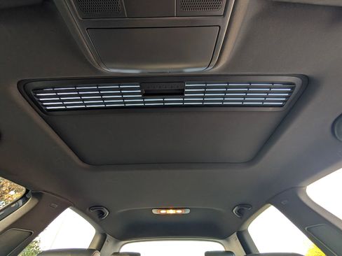 Used 2013 Volkswagen Golf R 2-Door image 19