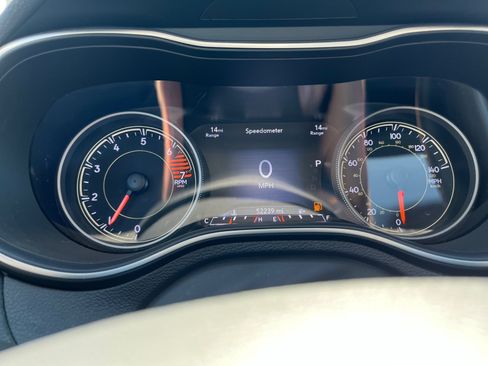 Used 2020 Jeep Cherokee Limited FWD image 17