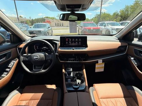 New 2026 Nissan Rogue Platinum AWD/4WD image 21
