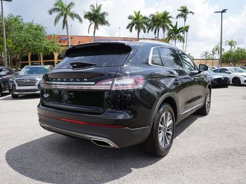 Used 2023 Lincoln Nautilus FWD w/ Premium Package image 7