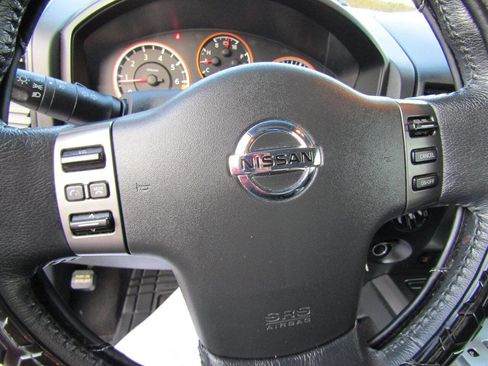 Used 2011 Nissan Titan SV w/ SV Value Truck Pkg image 15