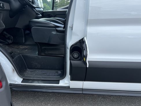 Used 2020 Ford Transit 250 Medium Roof w/ Load Area Protection Package image 18