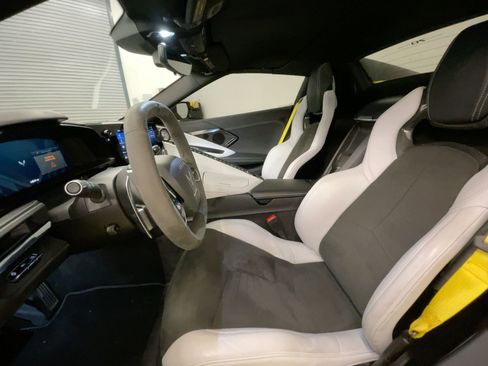 Used 2023 Chevrolet Corvette Stingray Preferred Conv w/ Z51 Performance Package image 5