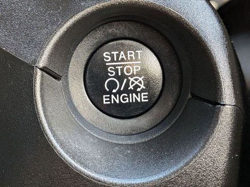 Certified 2019 Jeep Compass Latitude image 20