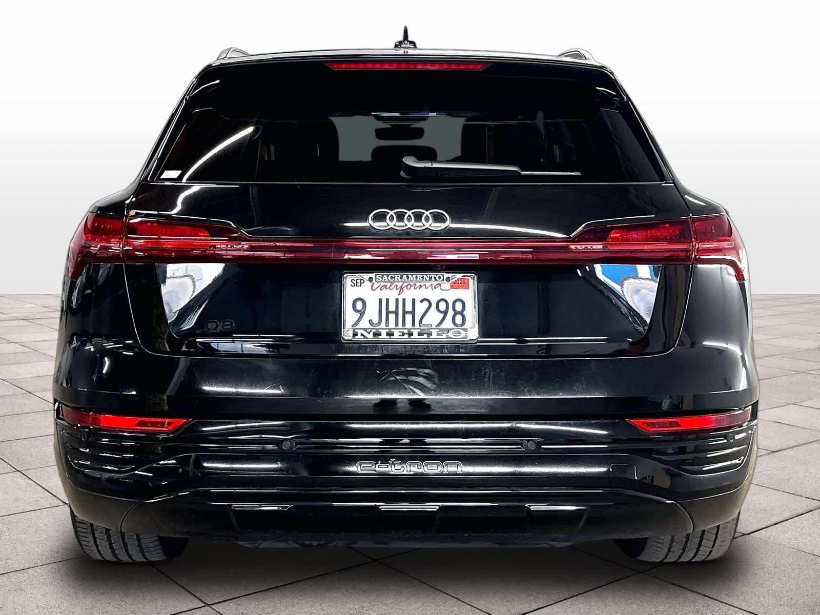 Used 2023 Audi Q8 Premium Plus AWD/4WD image 7
