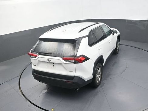 Used 2024 Toyota RAV4 XLE FWD image 29