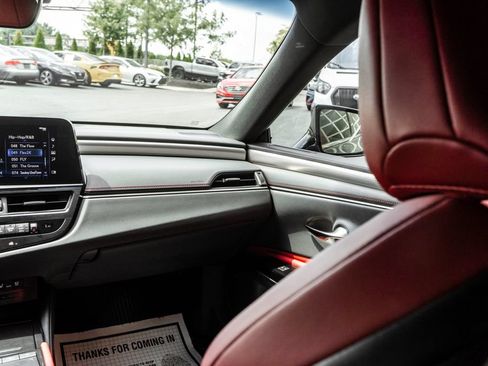 Used 2022 Lexus ES 300h F Sport w/ Accessory Package 2 FWD image 15