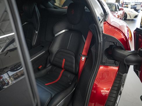 Used 2026 Ferrari Purosangue AWD/4WD image 31