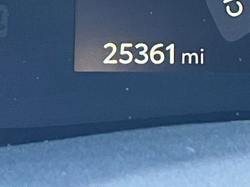 Used 2025 Toyota Camry LE image 39