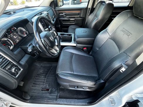 Used 2016 RAM 1500 Laramie w/ Convenience Group AWD/4WD image 10