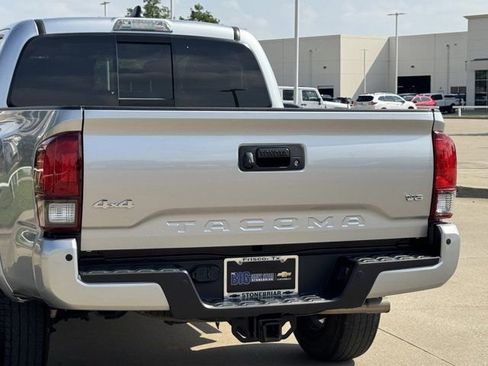 Used 2023 Toyota Tacoma SR5 AWD/4WD image 8
