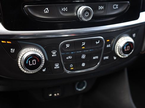 Used 2021 Chevrolet Traverse Premier w/ Redline Edition AWD/4WD image 17