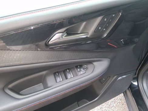 Used 2025 Chevrolet Blazer EV RS RWD image 7